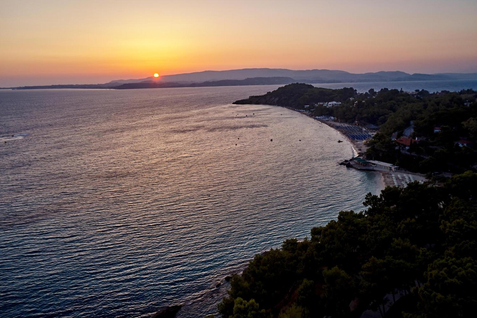 White Rocks Kefalonia Hotel 4*
