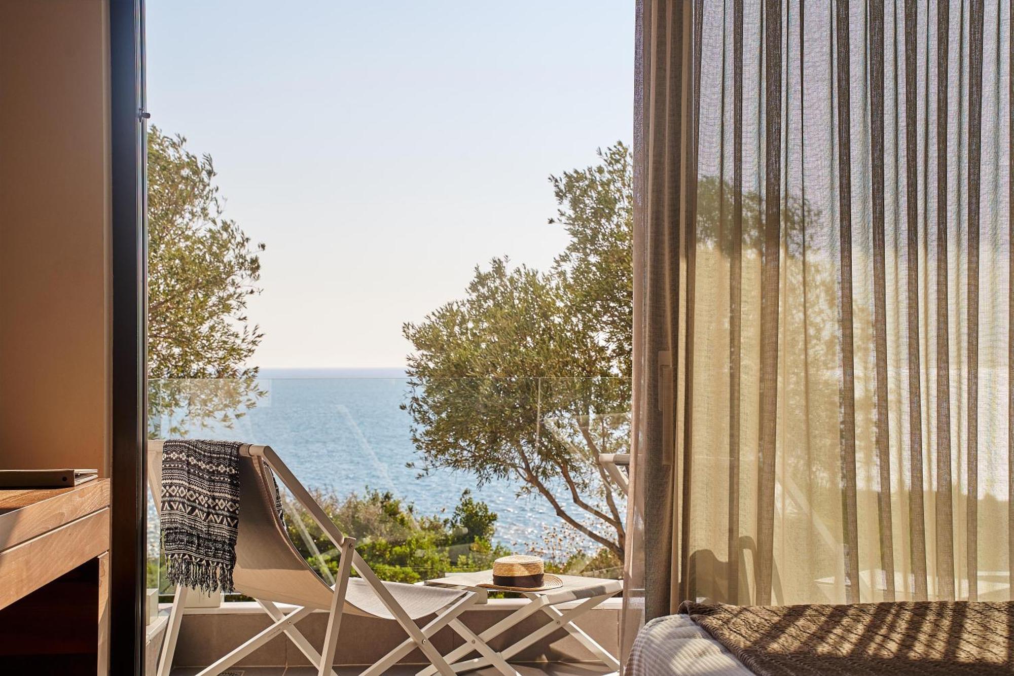 Hotel White Rocks Kefalonia 4*